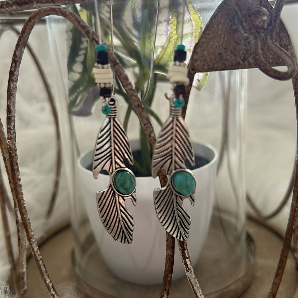 Western leaf earrings